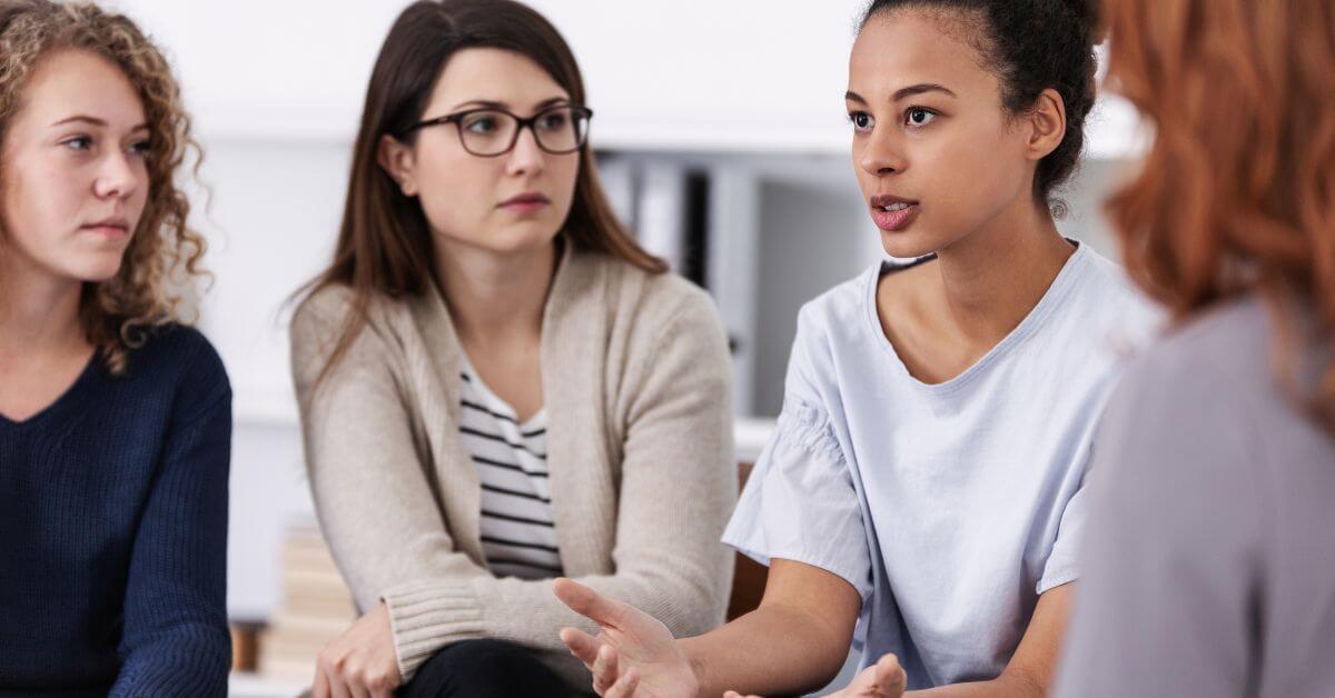 masking women psychotherapy group